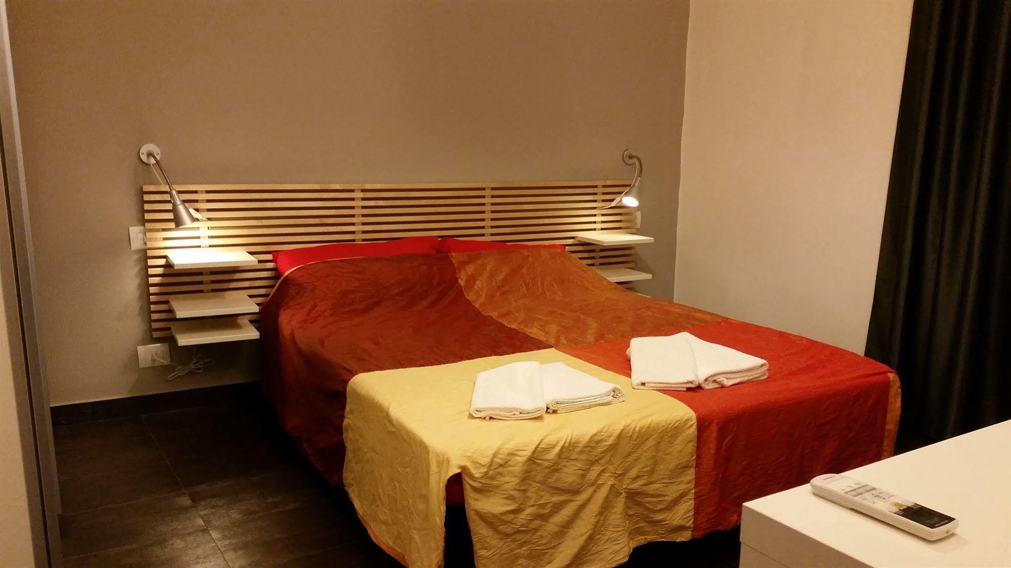 Hotel Il Palazz8 à Iglesias Extérieur photo